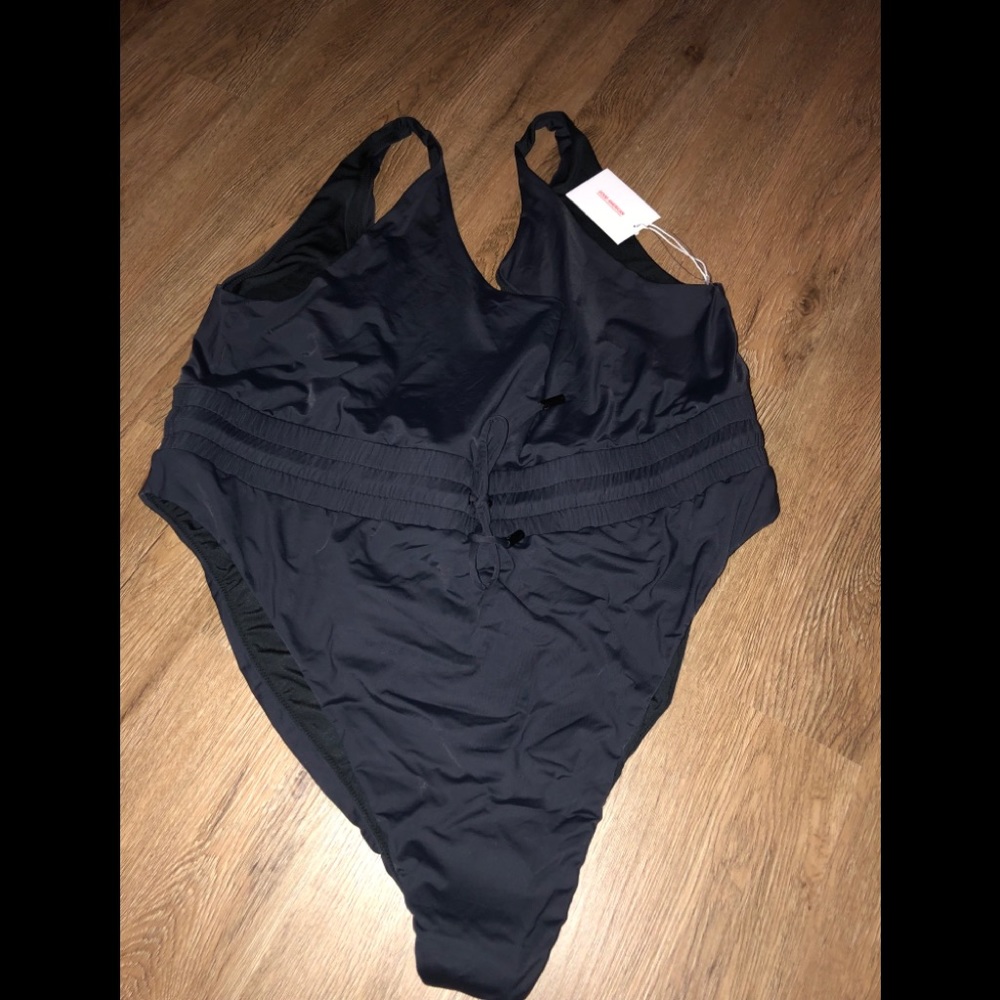 Good American waist Framer  black swimsuit 8=5X